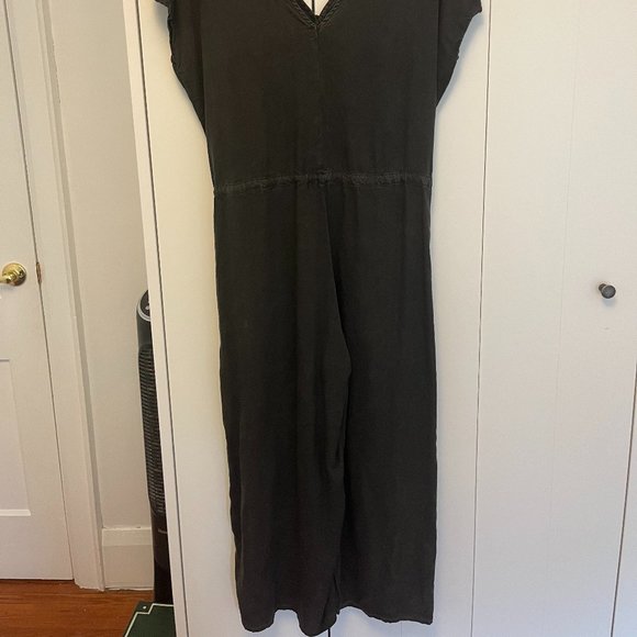 NWOT Gray Jumpsuit - Picture 2 of 3
